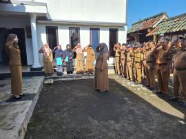 Apel Pagi Senin 22 Desember 2025 Dalam rangka peringatan Hari Ibu ke 97